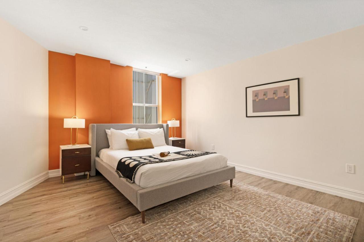الشقق الفندقية غرب شاطئ بالمفي  Roami At Clematis Street Lofts المظهر الخارجي الصورة