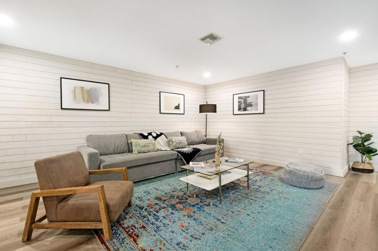 الشقق الفندقية غرب شاطئ بالمفي  Roami At Clematis Street Lofts المظهر الخارجي الصورة