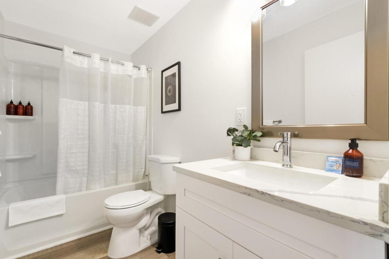 الشقق الفندقية غرب شاطئ بالمفي  Roami At Clematis Street Lofts المظهر الخارجي الصورة